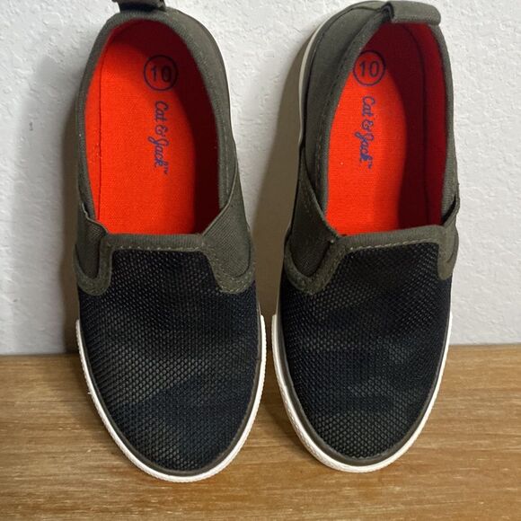 Cat & Jack Toddler boy Camo Green Black Slip On Shoes Casual Size 10 10T - Picture 3 of 8